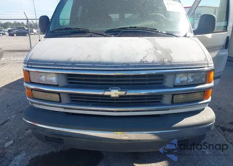 1998 Chevrolet Chevy Van G1500 из США, поврежденный, VIN 1GBFG15R2W1093422